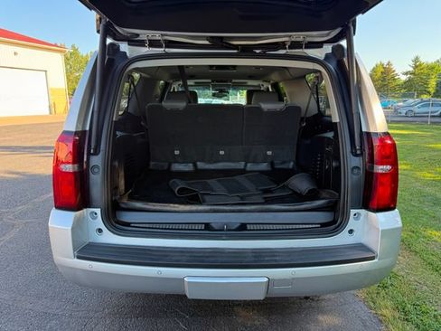 Used 2020 Chevrolet Suburban LT AWD/4WD image 3