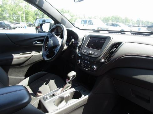 Certified 2023 Chevrolet Equinox RS w/ LPO, Floor Liner Package image 12