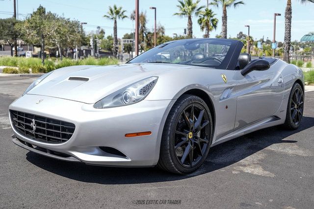 Used 2012 Ferrari California RWD image 14