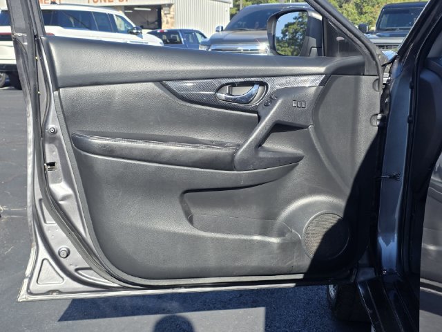 Used 2019 Nissan Rogue SL FWD image 16
