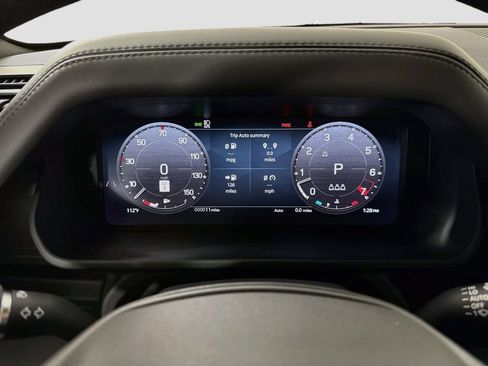 New 2026 Land Rover Defender 110 X-Dynamic SE AWD/4WD image 31