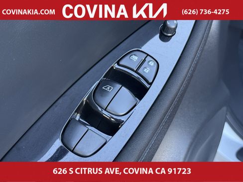 Used 2020 Nissan Leaf SV w/ SV Technology Package image 14