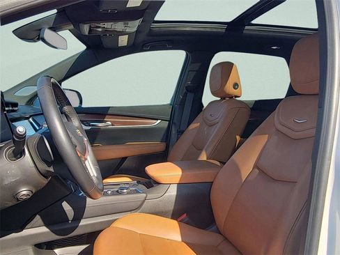 Used 2023 Cadillac XT5 Premium Luxury image 19