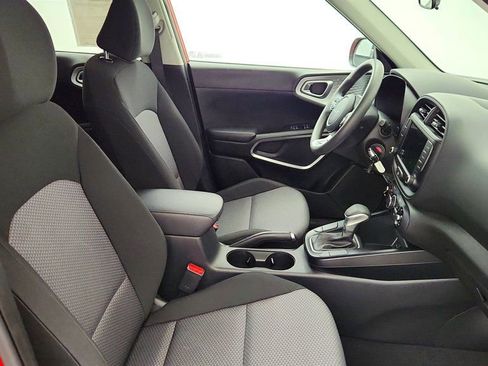 Used 2024 Kia Soul LX w/ Option Group 015 image 21