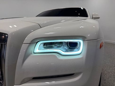 Used 2019 Rolls-Royce Wraith image 7