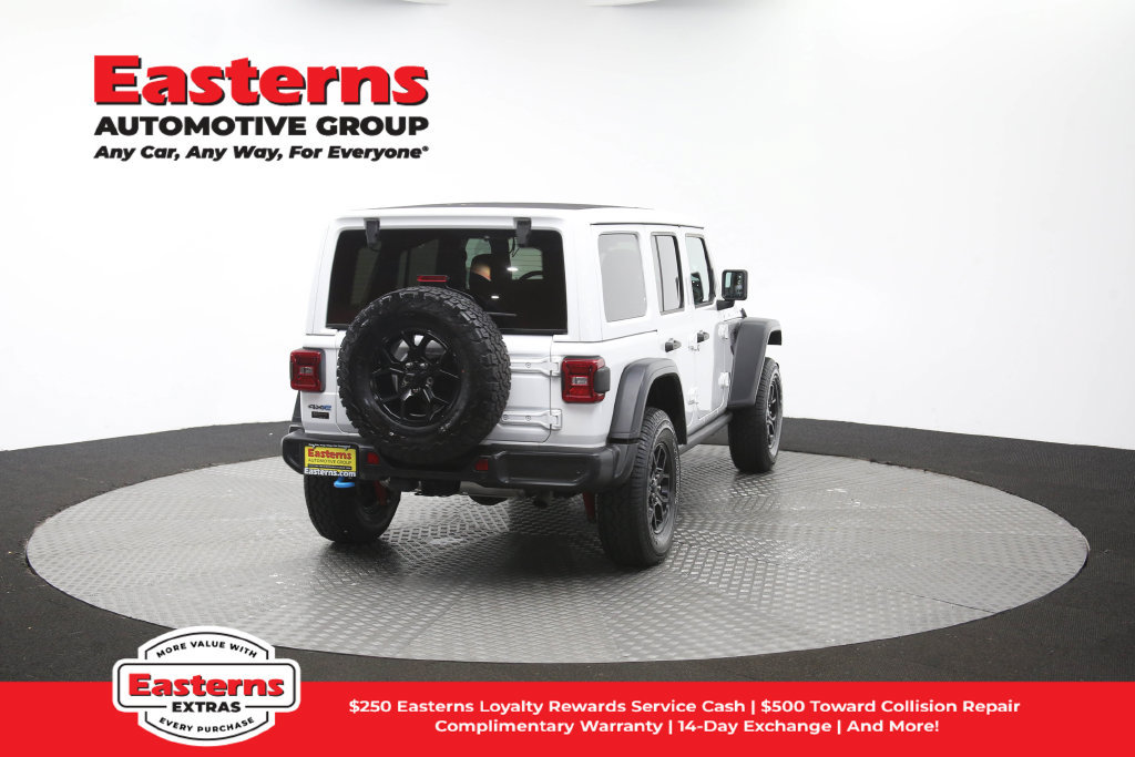 Used 2024 Jeep Wrangler Unlimited AWD/4WD image 44