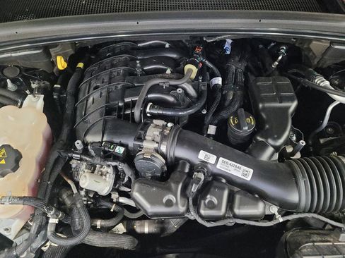Used 2023 Jeep Grand Cherokee Laredo AWD/4WD image 30