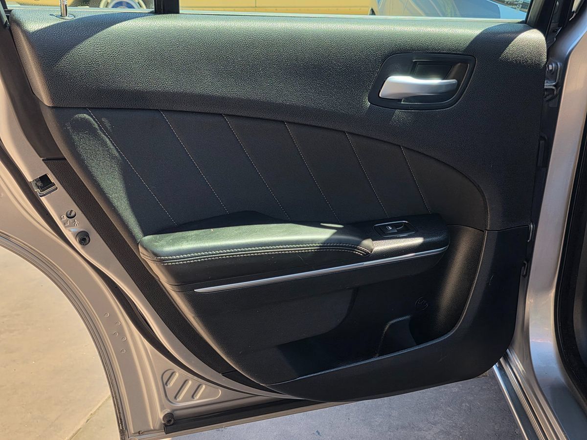Used 2016 Dodge Charger R/T RWD image 26