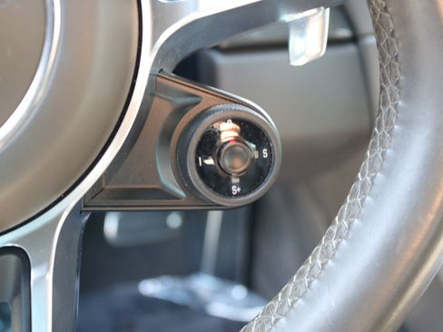 Used 2018 Porsche 718 Cayman S image 20