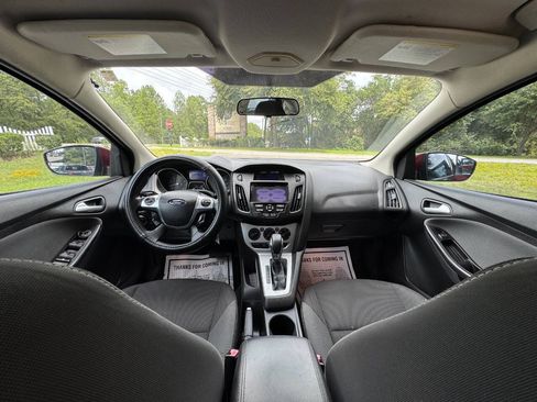 Used 2013 Ford Focus SE FWD image 17