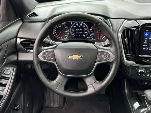 Used 2023 Chevrolet Traverse Premier AWD/4WD image 12