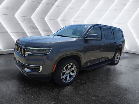 Used 2022 Jeep Wagoneer Series II RWD image 1