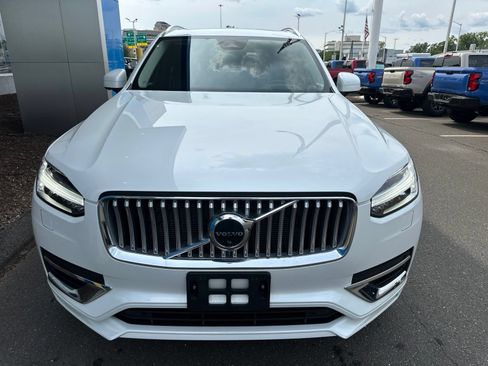 Used 2023 Volvo XC90 B5 Plus w/ Protection Package Premier AWD/4WD image 2
