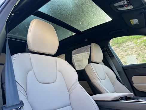 New 2026 Volvo XC60 B5 Plus AWD/4WD image 14