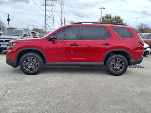 Certified 2024 Honda Pilot TrailSport image 23