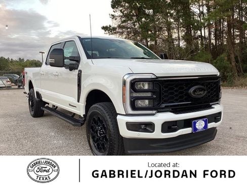 New 2026 Ford F250 Lariat w/ Black Appearance Package AWD/4WD image 1