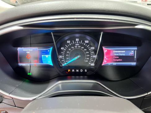 Used 2014 Ford Fusion Titanium image 11