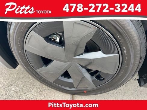 New 2026 Toyota Prius LE image 10