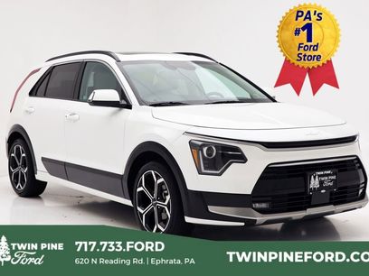 Used 2023 Kia Niro EX Touring