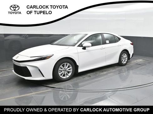 Used 2025 Toyota Camry LE w/ Convenience Package FWD image 1