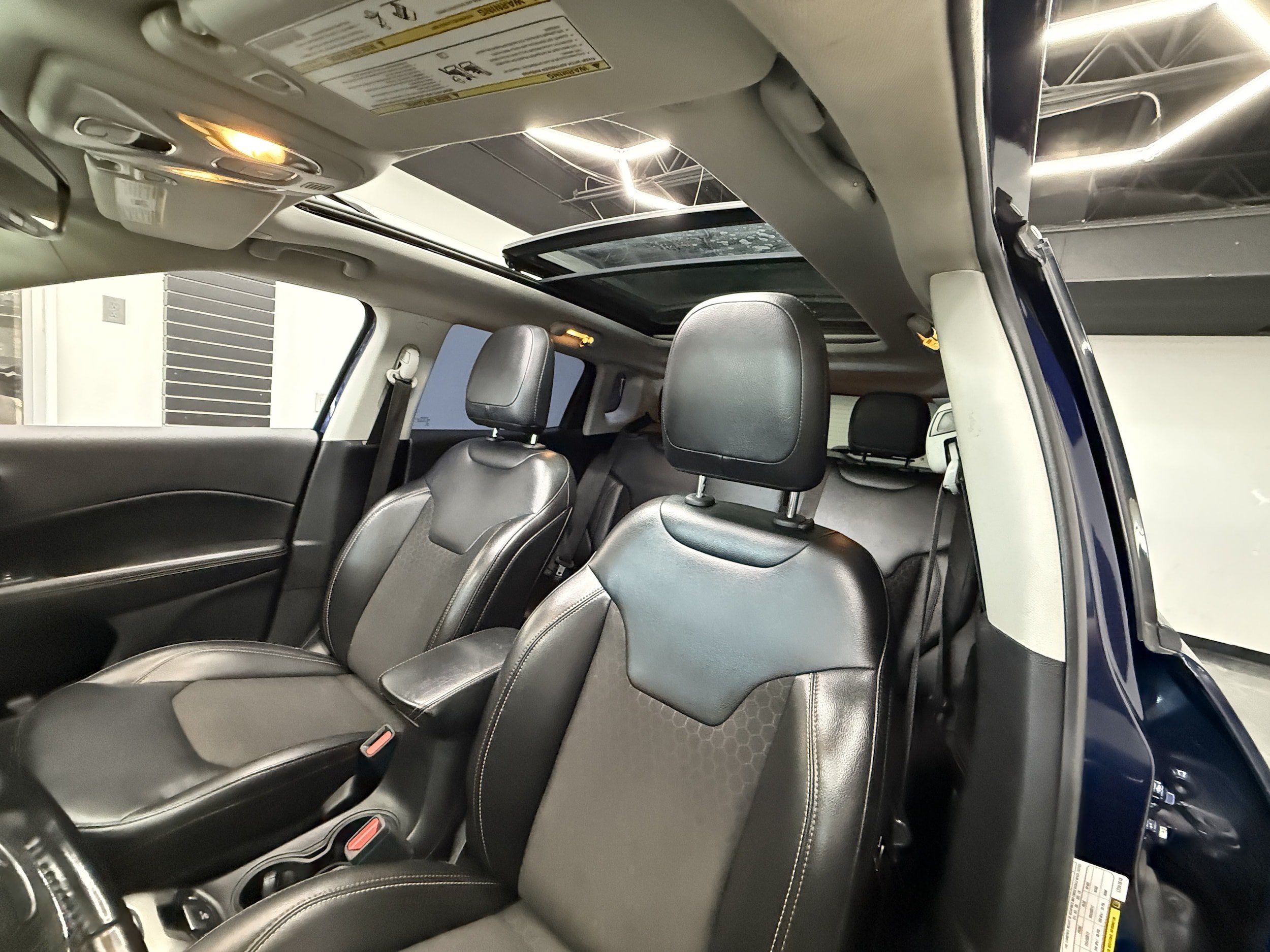 Used 2020 Jeep Compass Latitude FWD image 11