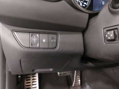 Used 2023 Genesis G70 2.0T w/ Sport Prestige Package image 26