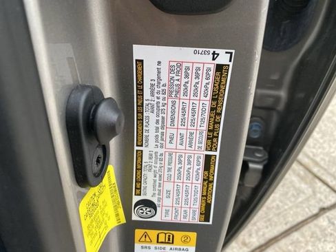 Used 2018 Lexus IS 300 image 31