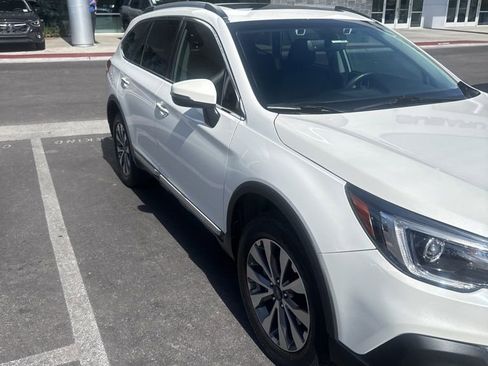 Used 2019 Subaru Outback 3.6R Touring image 3