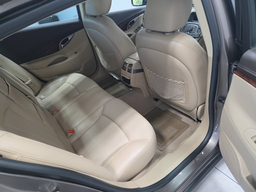 Used 2011 Buick LaCrosse CXL FWD image 17