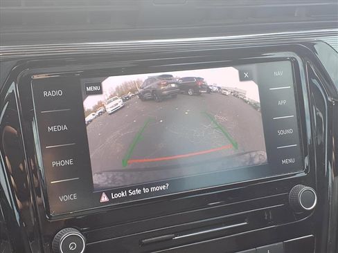 Used 2021 Volkswagen Passat 2.0T R-Line image 7