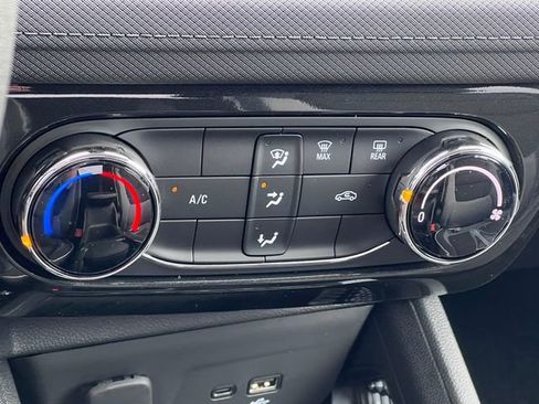 New 2026 Chevrolet TrailBlazer LT w/ Midnight Edition AWD/4WD image 18