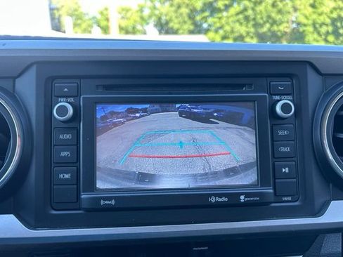 Used 2017 Toyota Tacoma SR5 w/ Tow Package AWD/4WD image 30