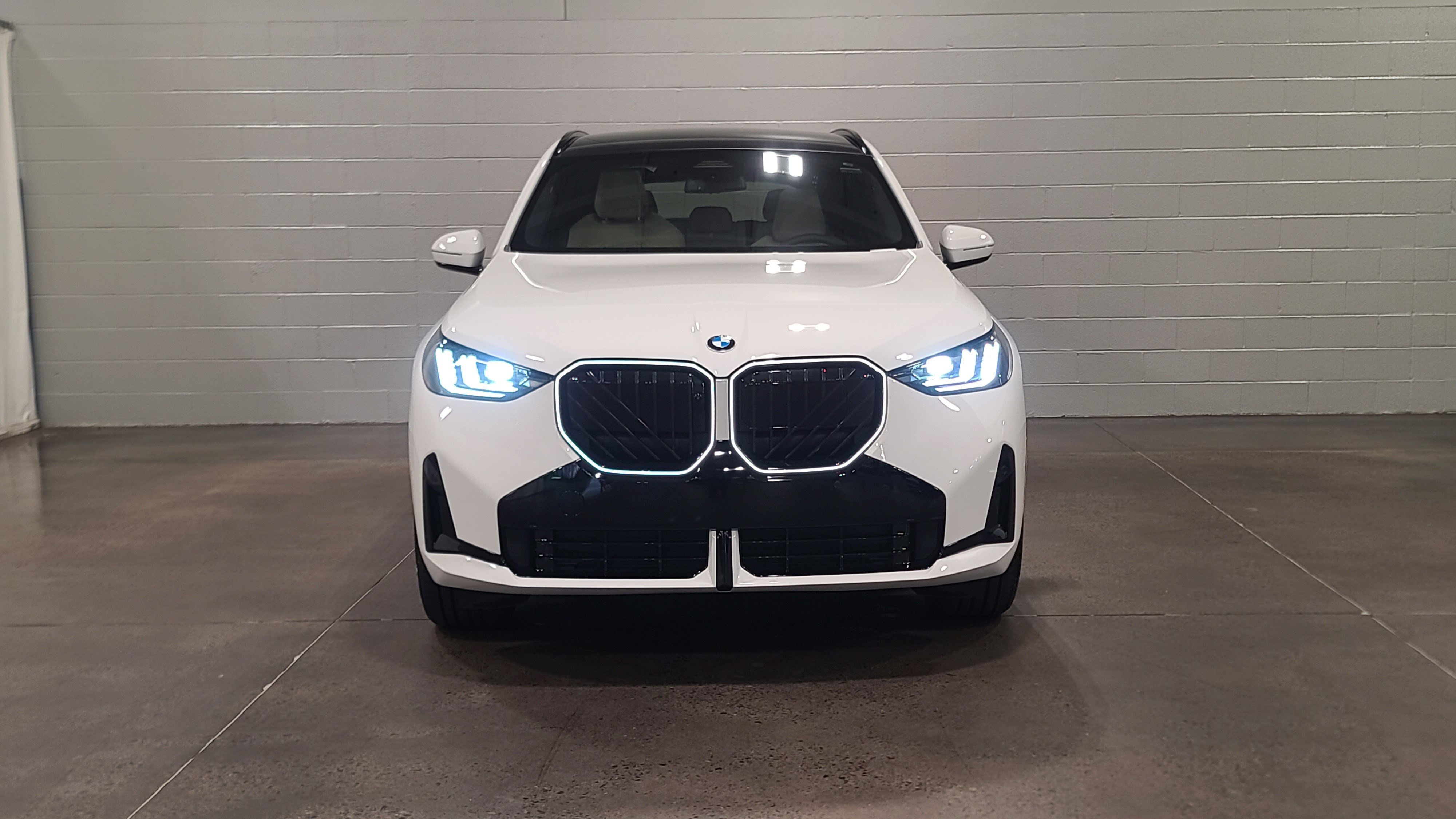 Used 2026 BMW X3 xDrive30i w/ Premium Package AWD/4WD image 2