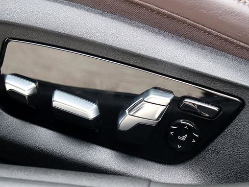 Used 2019 BMW 540i xDrive w/ Executive Package image 40