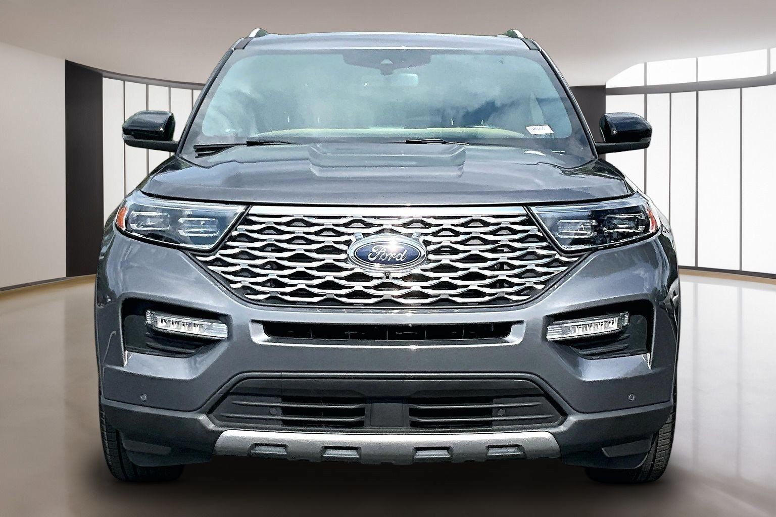Used 2022 Ford Explorer Platinum w/ Equipment Group 601A RWD image 2