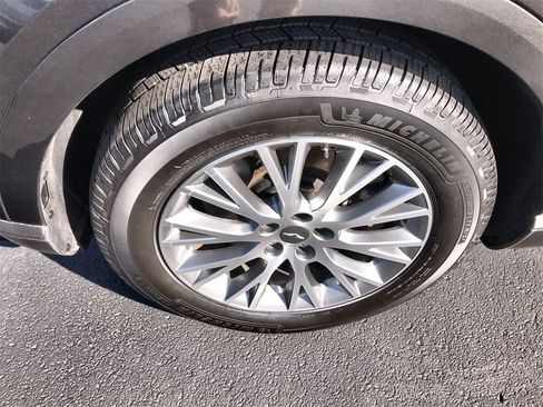 Used 2024 Genesis GV80 2.5T image 10