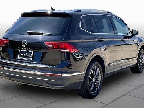 Used 2023 Volkswagen Tiguan SE FWD image 22