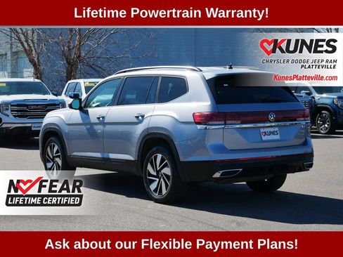 Used 2025 Volkswagen Atlas SE AWD/4WD image 6