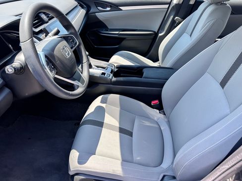 Used 2018 Honda Civic EX image 5