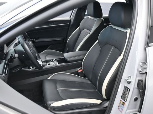 Used 2025 Kia K5 GT-Line image 10