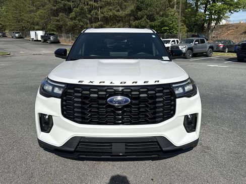 Used 2025 Ford Explorer ST-Line w/ Premium Package AWD/4WD image 2