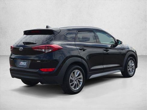 Used 2017 Hyundai Tucson SE Plus AWD/4WD image 5