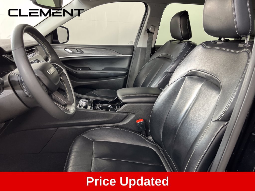 Used 2023 Jeep Grand Cherokee L Limited w/ Black Appearance Package AWD/4WD image 10