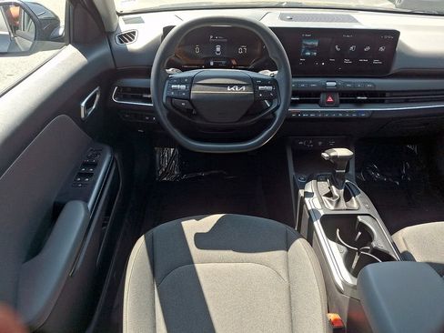 Used 2025 Kia K4 FWD image 11