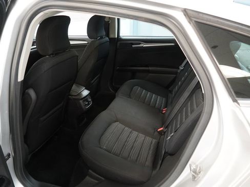 Used 2016 Ford Fusion SE image 20