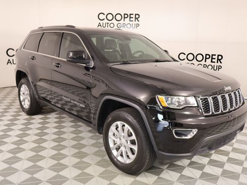 Used 2021 Jeep Grand Cherokee Laredo X AWD/4WD image 1