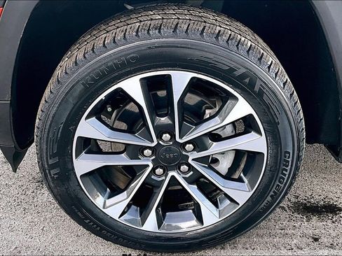 Used 2022 Jeep Grand Cherokee L Overland image 9