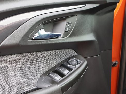 Used 2022 Chevrolet TrailBlazer LT w/ Driver Confidence Package image 22