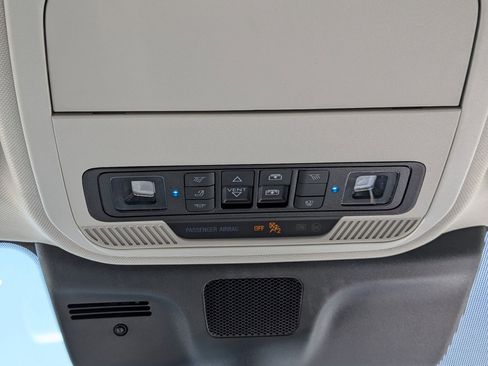 Used 2025 Ford Expedition Active AWD/4WD image 15
