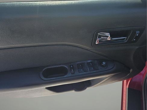 Used 2010 Ford Fusion SE image 21